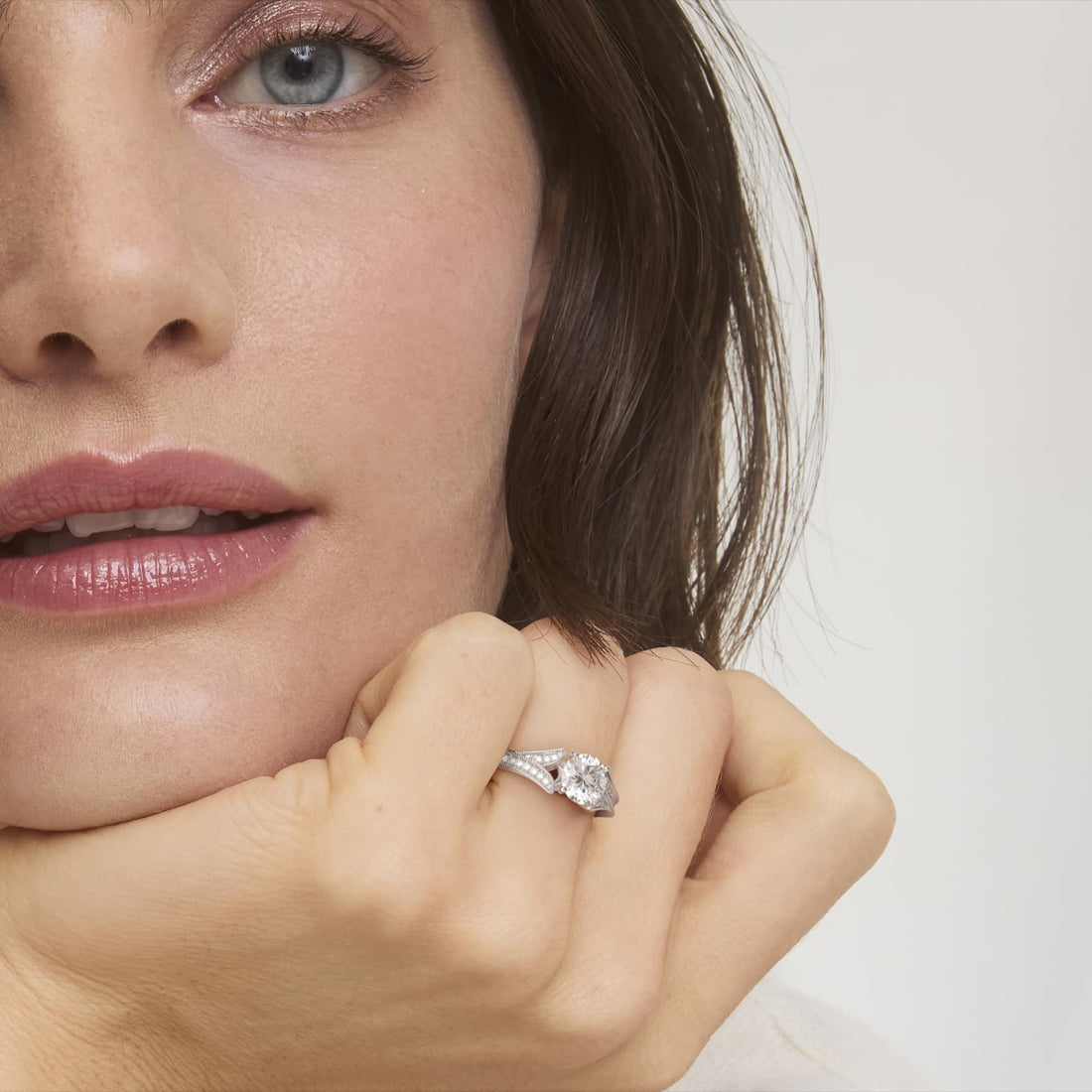 Milgrain and Pavé V-Shank Round Diamond Engagement Ring