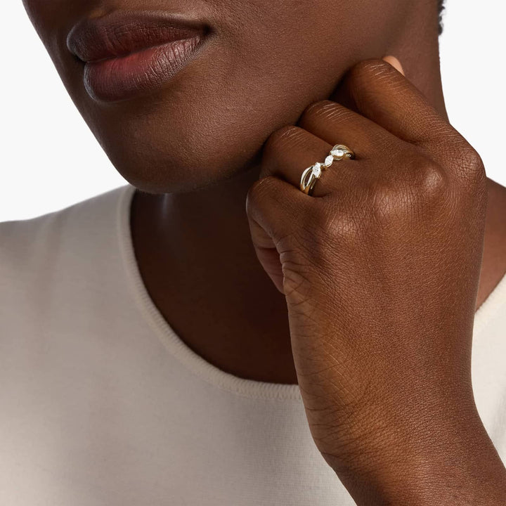 Romantic Twist Marquise Curved Diamond Ring in 10k/14k/18k Gold (1/4 ct. tw.)