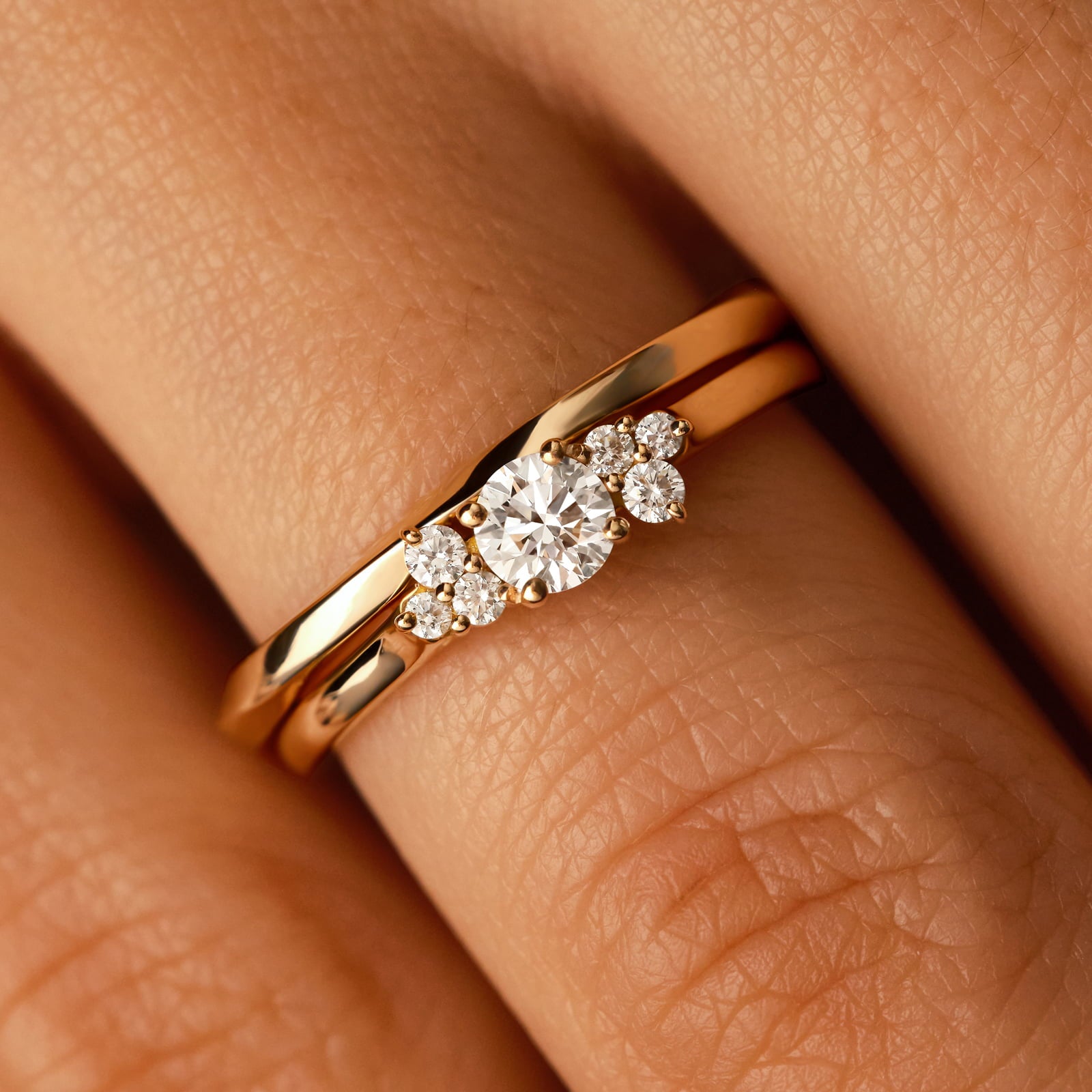 Twisted Möbius Infinity Wedding Band in Rose Gold