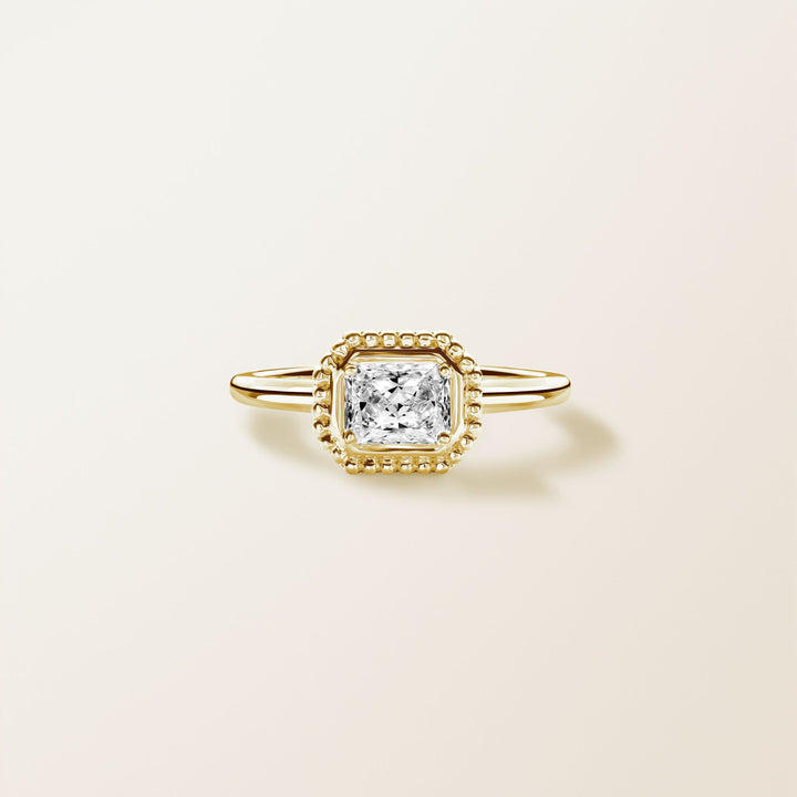 The Aurelia Radiance Radiant Diamond gold Ring