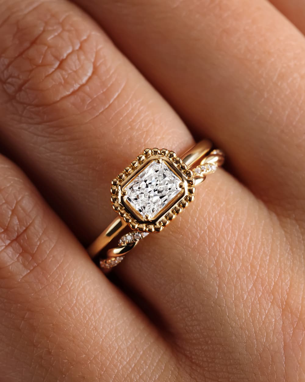 The Aurelia Radiance Radiant Diamond gold Ring