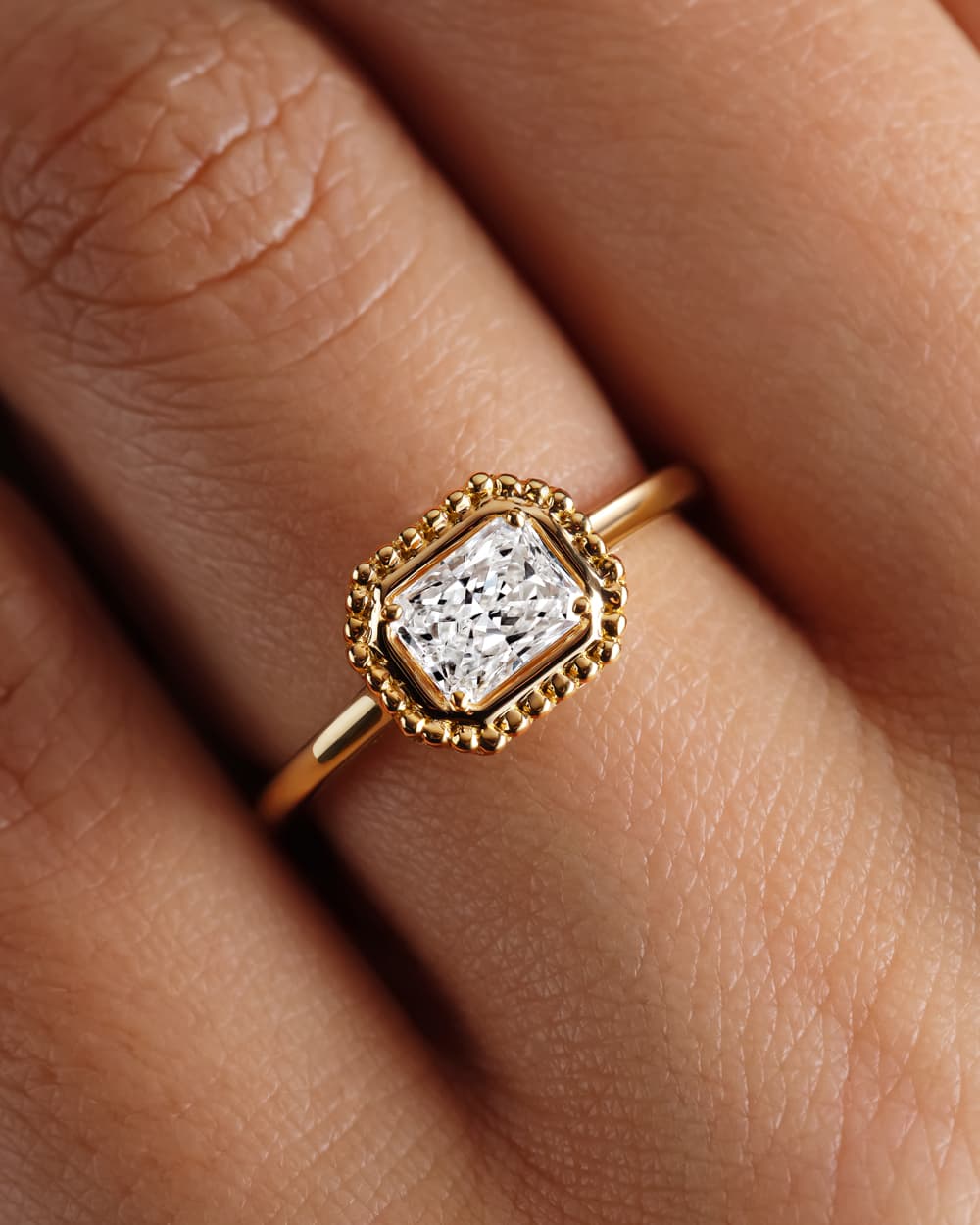 The Aurelia Radiance Radiant Diamond gold Ring