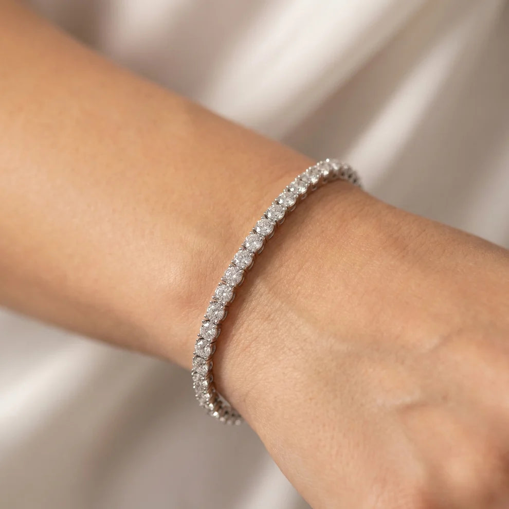 Four Prongs Round Diamond Tennis Bracelet