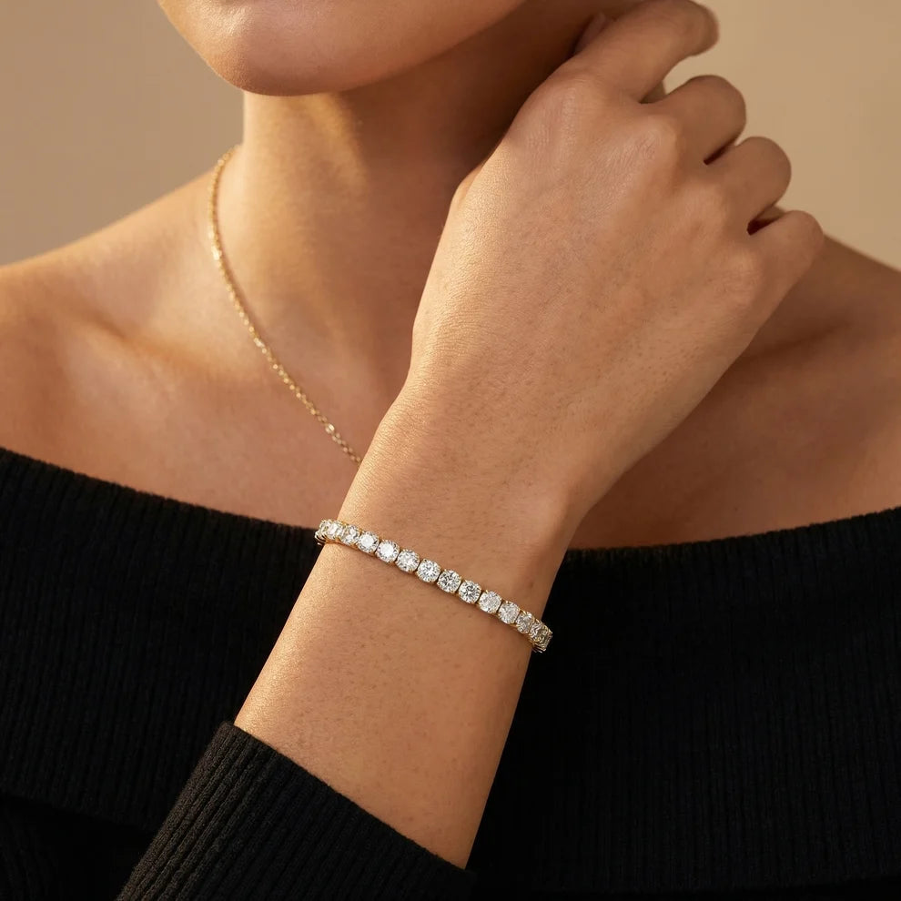 Four Prongs Cushion Diamond Tennis Bracelet