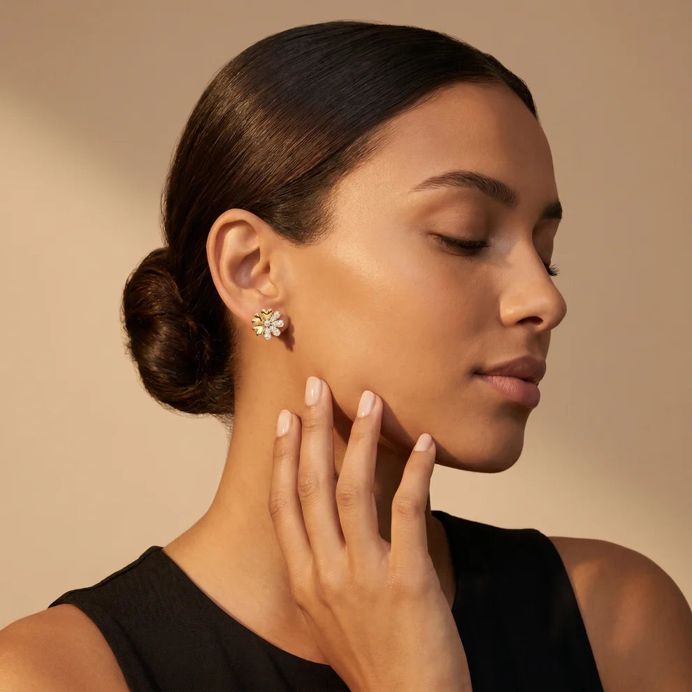 Dual Essence Floral Round Diamond Earrings