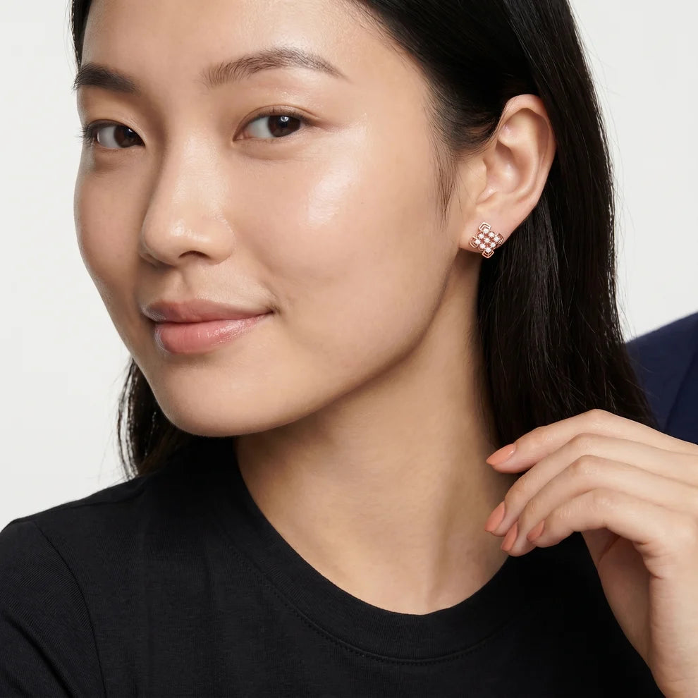 Structural Clover Round Diamond Earrings