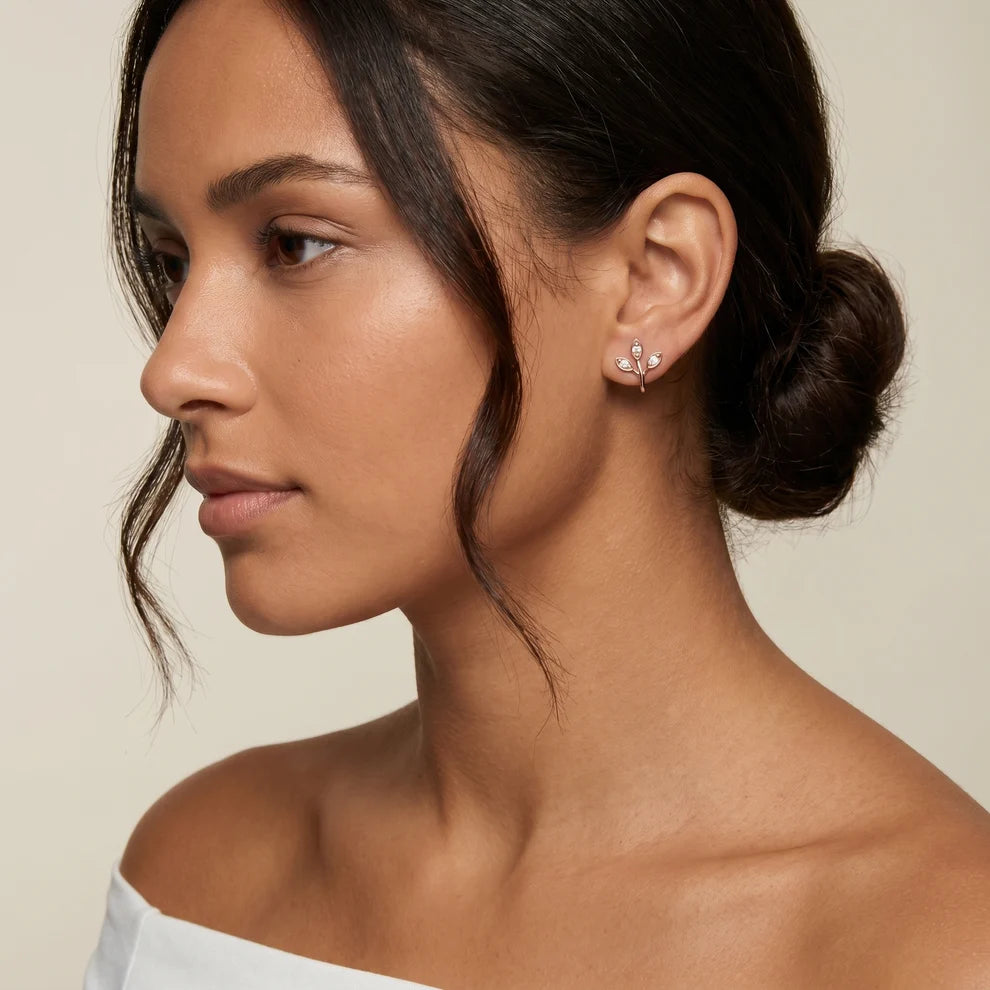 Whispering Leaf Round Diamond Earrings