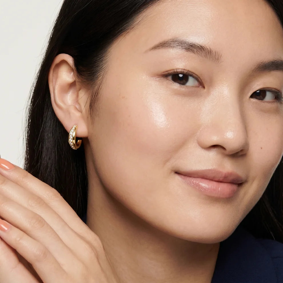 Lia Round Diamond Huggie Hoop Earrings