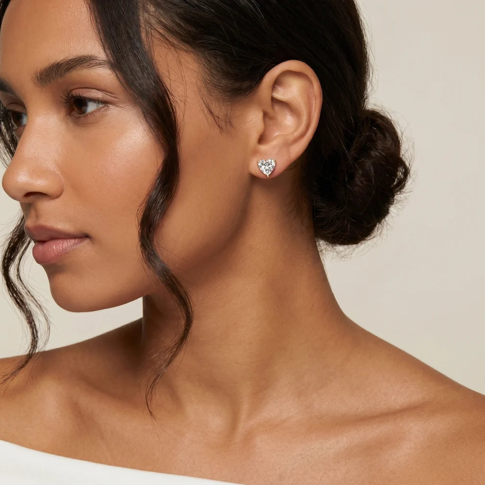 Iris Three-Prong Heart Diamond Earrings