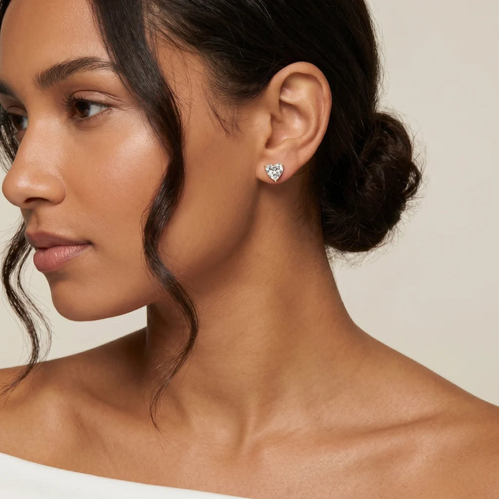 Iris Three-Prong Heart Diamond Earrings