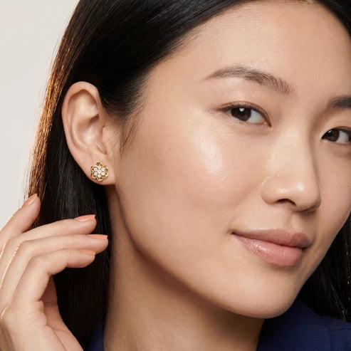 Woven Bloom Round Diamond Earrings