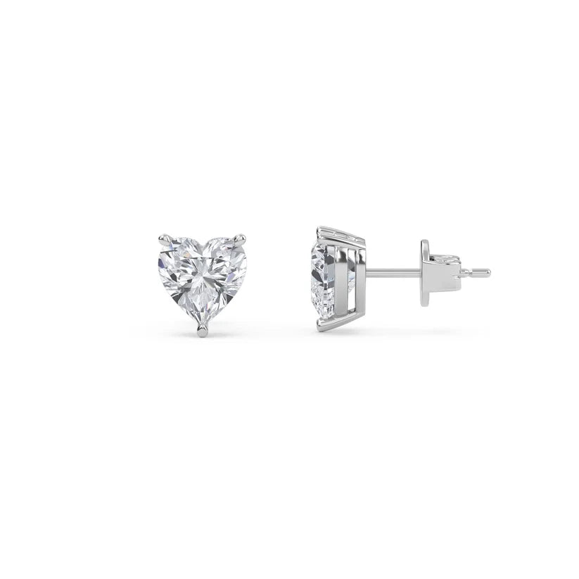 Heart-Shaped Diamond Stud Earrings in Gold 💎❤️