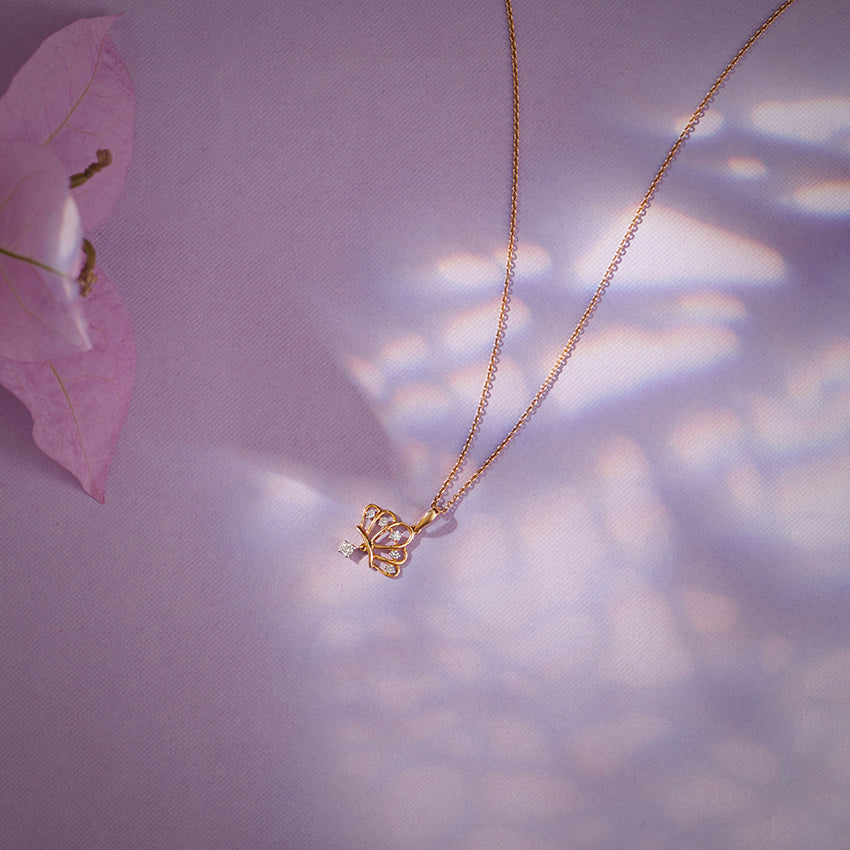 Corona — Yellow Gold Open Crown Diamond Pendant Necklace