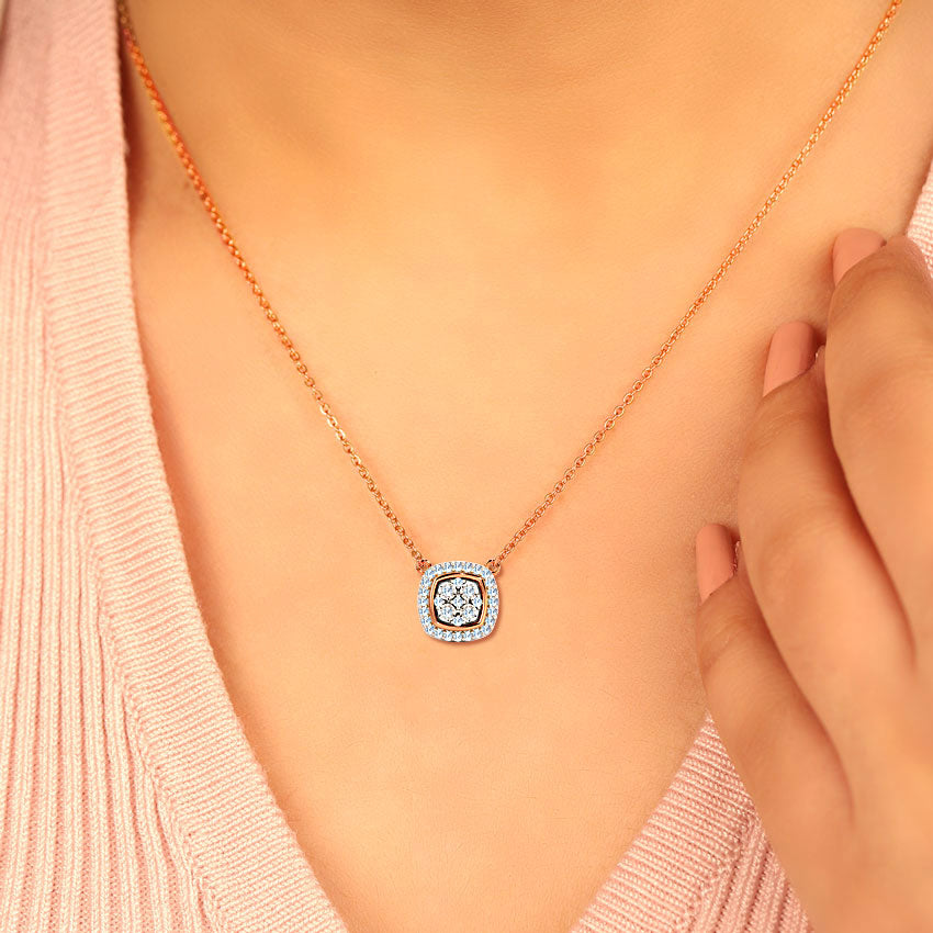 Coussin Halo — Rose Gold Cushion Halo Cluster Diamond Pendant Necklace
