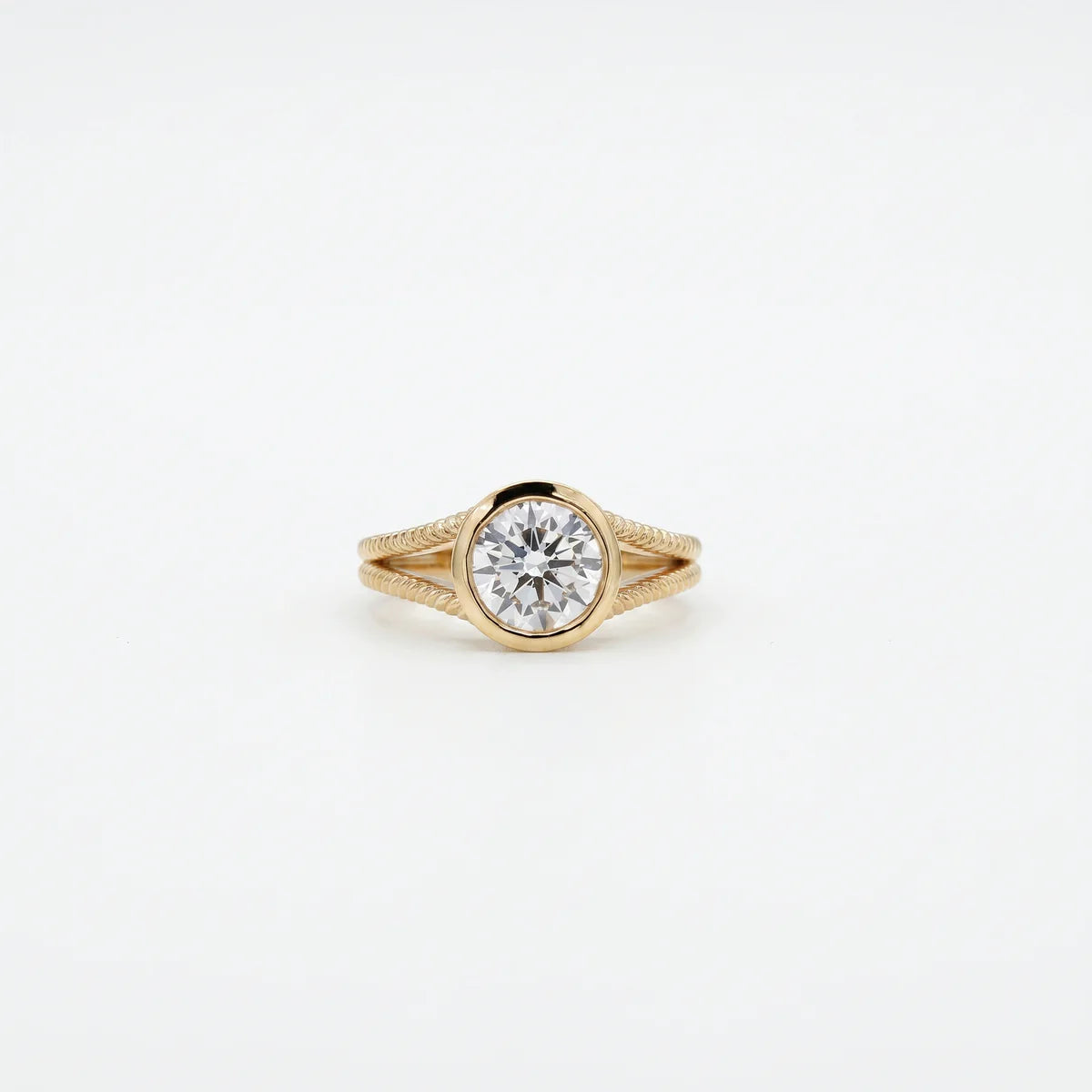 Round Bezel Solitaire Split Shank Engagement Ring in 925 Sterling Silver