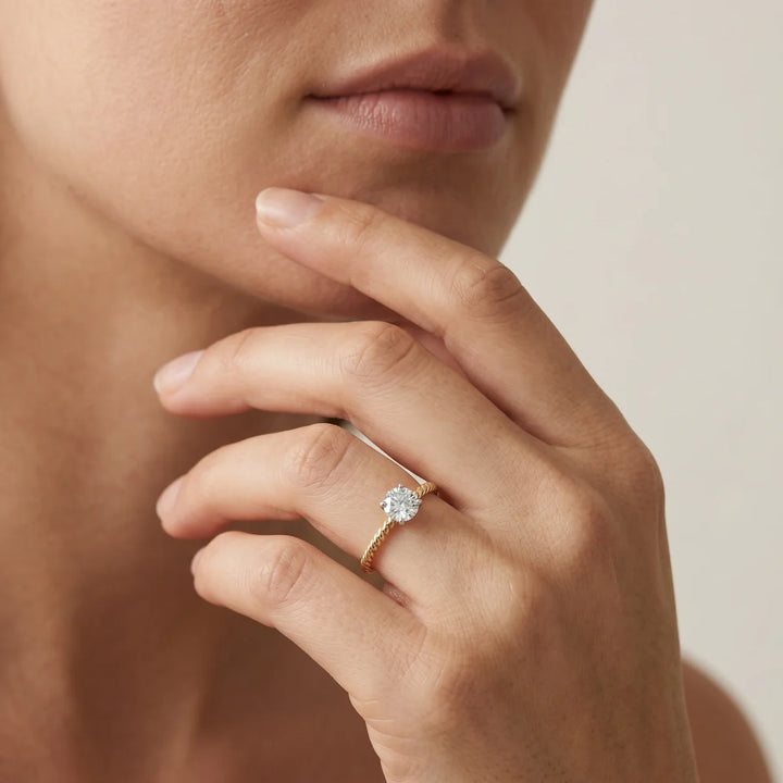 Twisted Rope Band Round Cut Solitaire Ring in 925 Sterling Silver