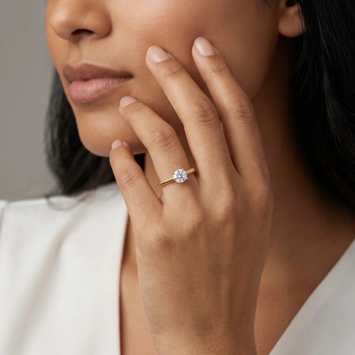 Twisted Rope Band Round Cut Solitaire Ring in 925 Sterling Silver