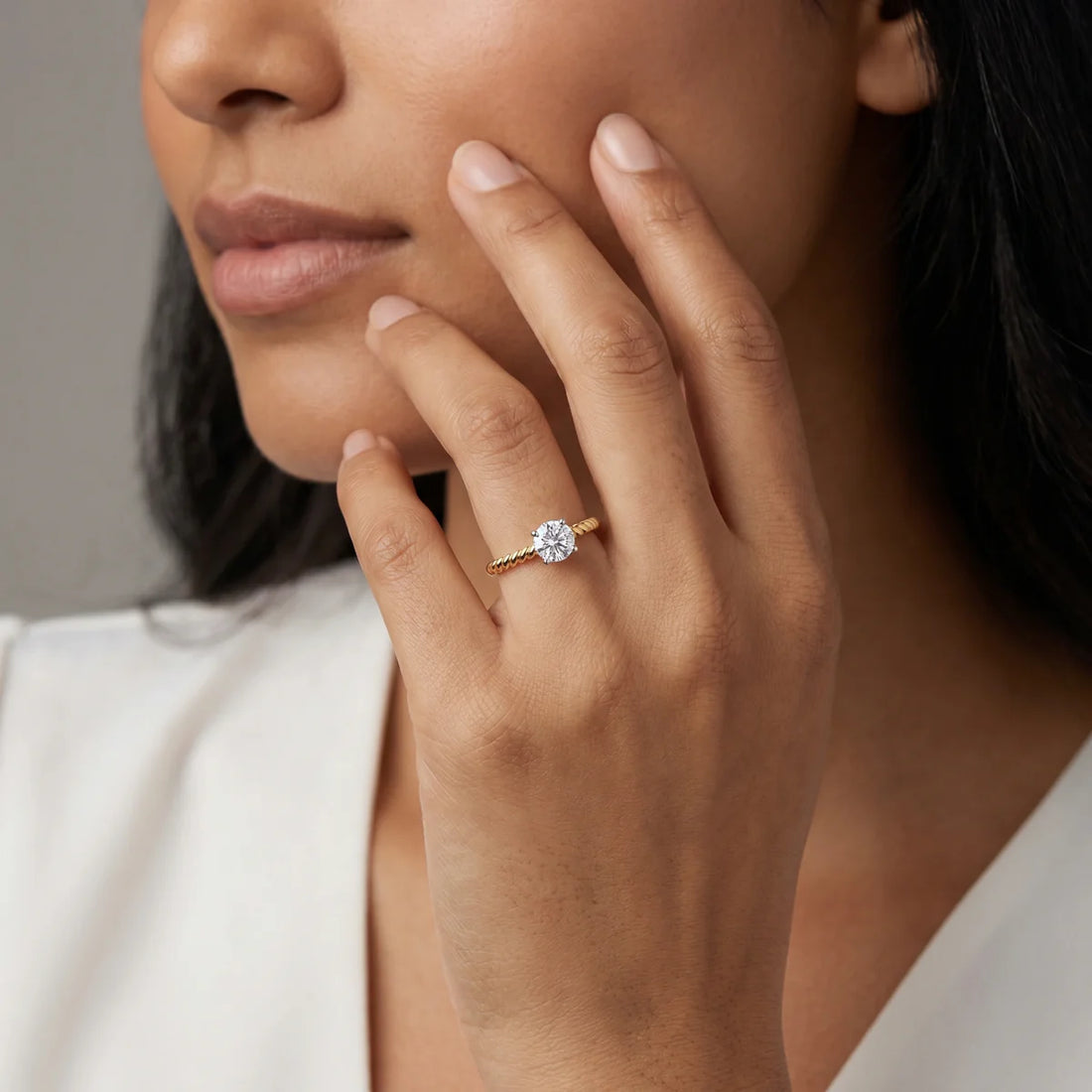 Twisted Rope Band Round Cut Solitaire Ring in 925 Sterling Silver