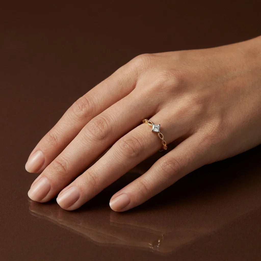 925 Sterling Silver Princess Cut Solitaire Twisted Infinity Ring for Women