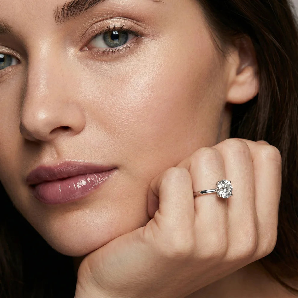 Round Diamond Engagement & Wedding Ring