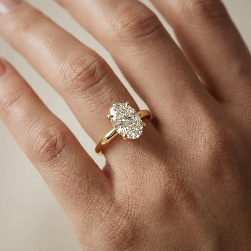 Oval Diamond Engagement & Wedding Ring