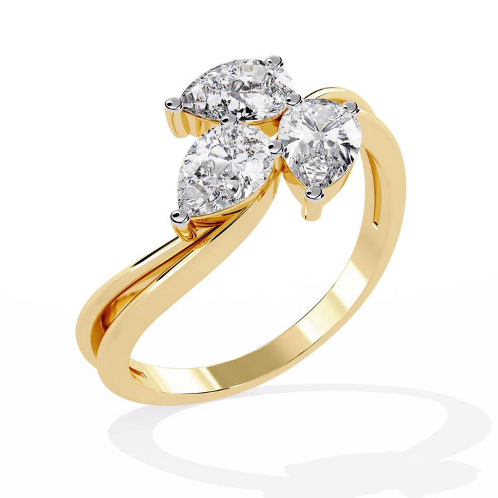 Trinity Three-Stone Diamond Twist Gold Ring – Elegant Round Diamond Trilogy Band