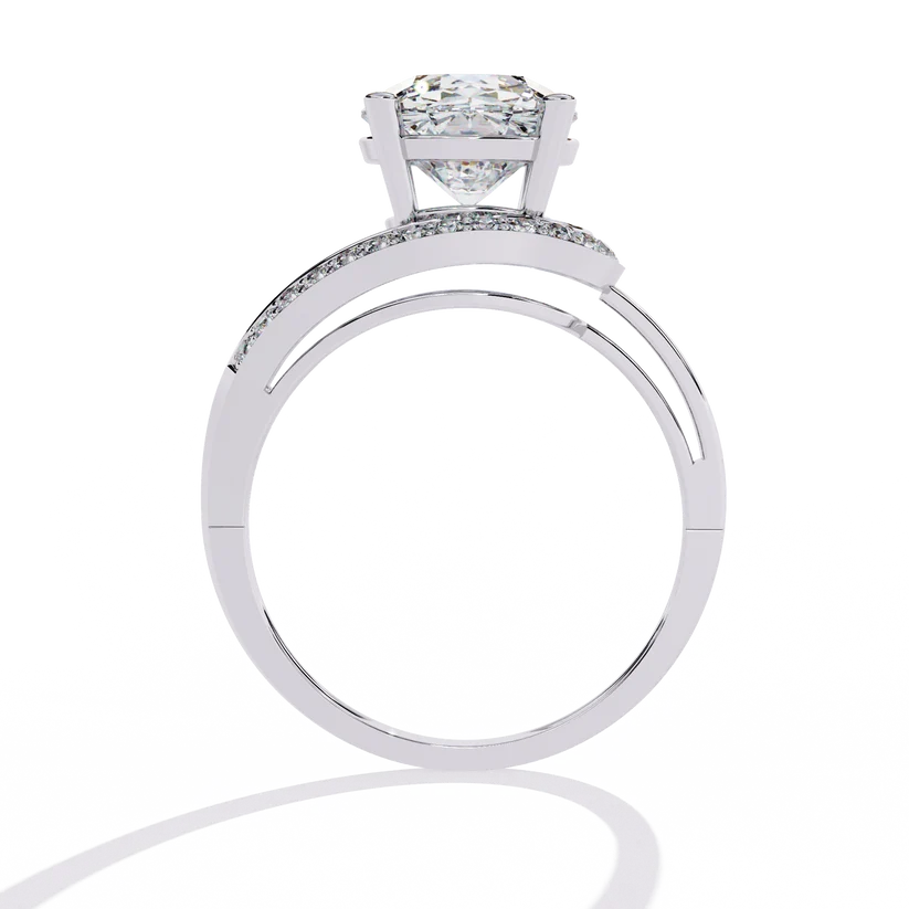 Round Brilliant Diamond Split-Shank Gold Ring – Elegant Pavé Engagement Ring