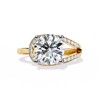 Round Brilliant Diamond Split-Shank Gold Ring – Elegant Pavé Engagement Ring