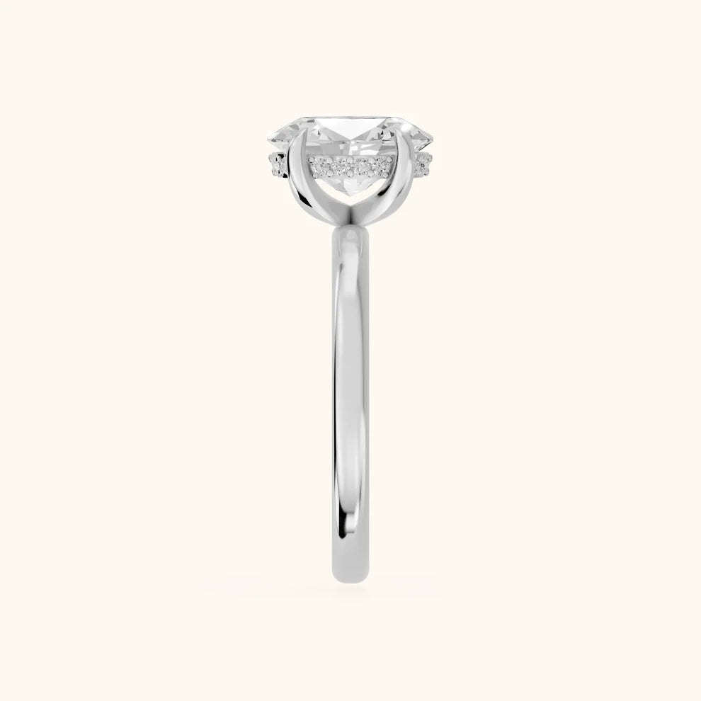 Oval Diamond Engagement & Wedding Ring