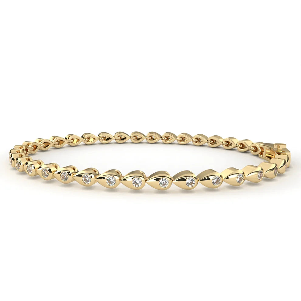 Lumière Teardrop Diamond Link Bracelet