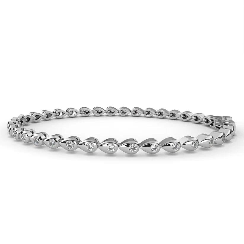 Lumière Teardrop Diamond Link Bracelet