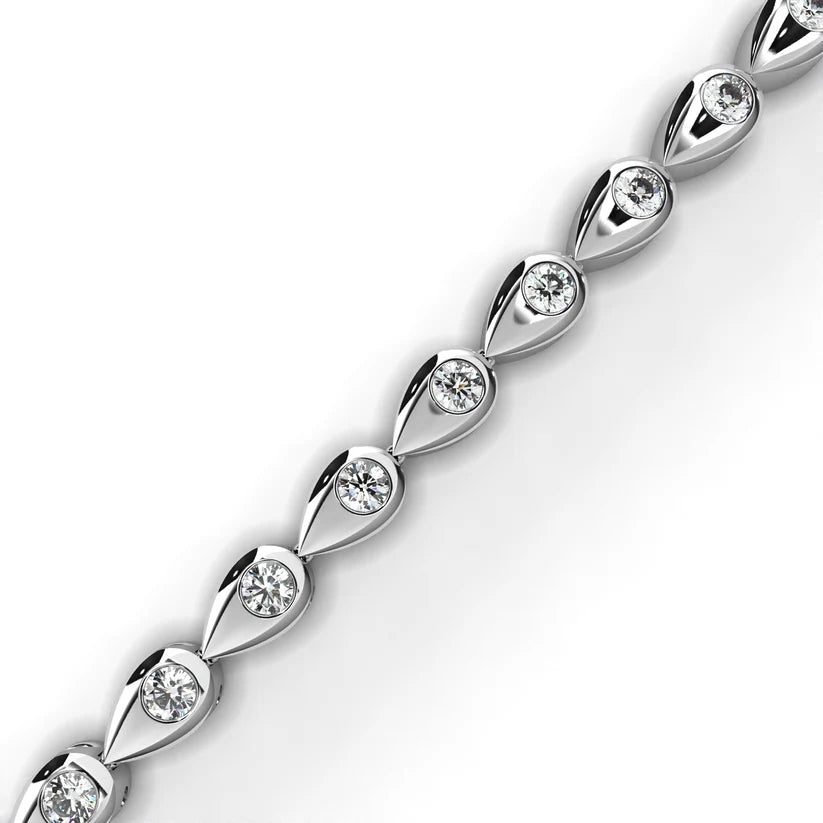 Lumière Teardrop Diamond Link Bracelet