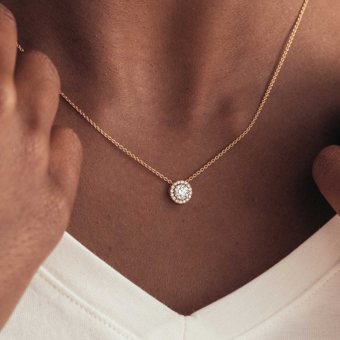 Round Halo Diamond Pendant Necklace in Rose Gold