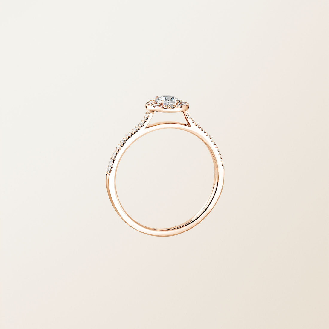 Auréole — Round Halo Diamond Engagement Ring