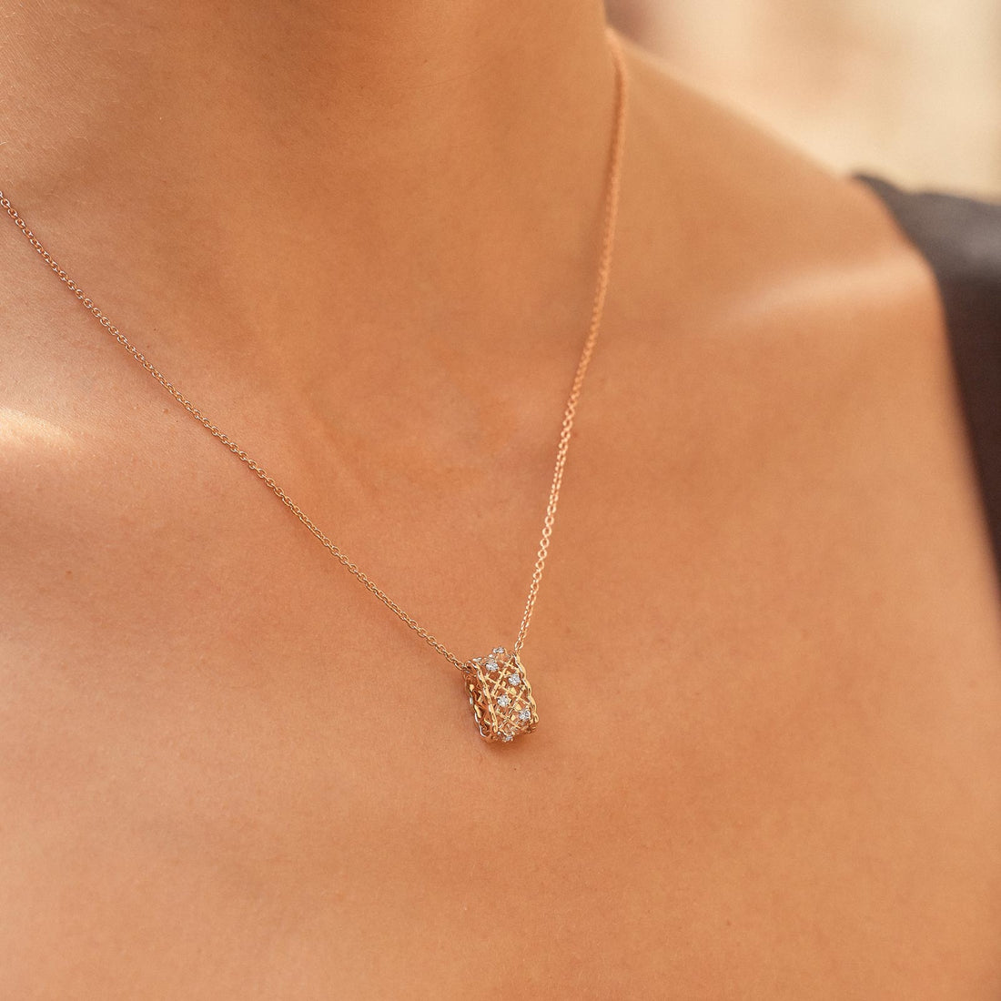 Lattice — Rose Gold Diamond Quilted Barrel Pendant Necklace