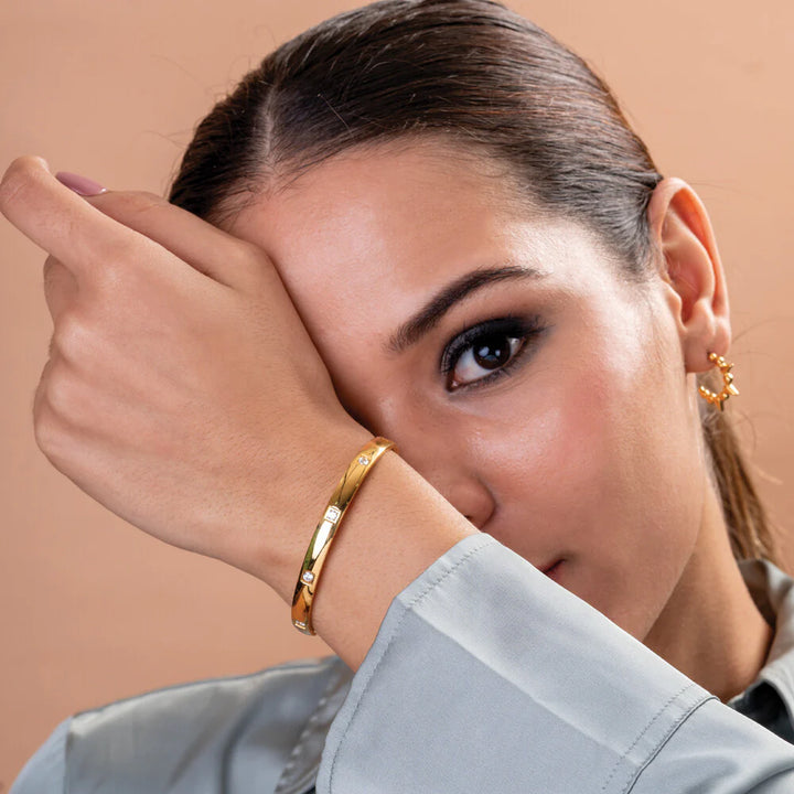 Lumière — Yellow Gold Diamond Bangle Bracelet