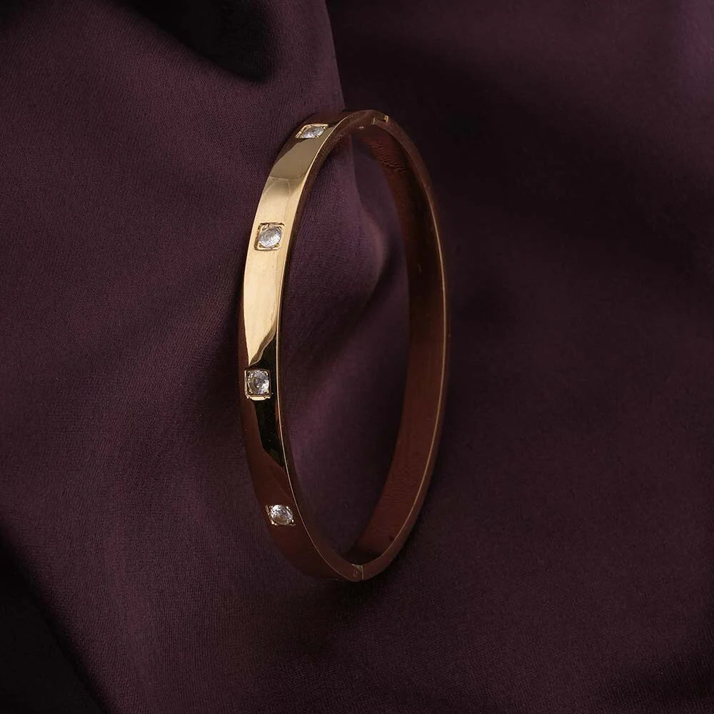 Lumière — Yellow Gold Diamond Bangle Bracelet