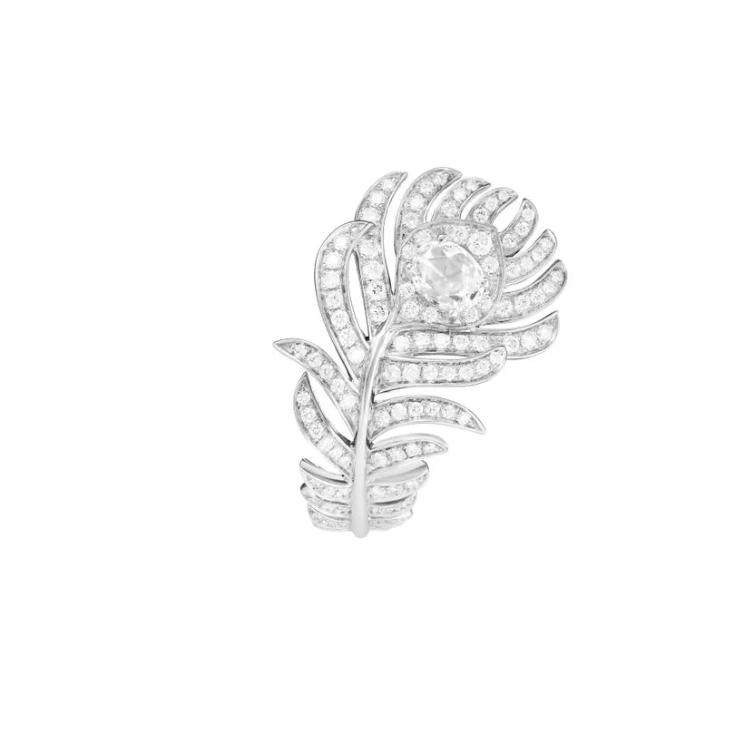 Élan Feather Diamond Ring