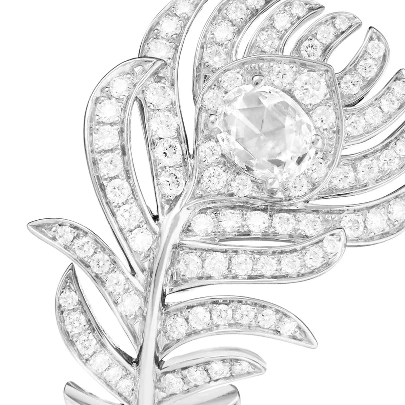 Élan Feather Diamond Ring